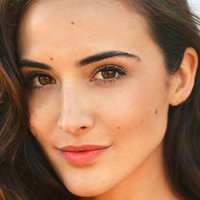 Michelle Argyris Naakt