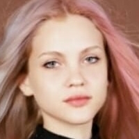Mili Haykin Naakt