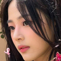 Minji (NewJeans) Naakt