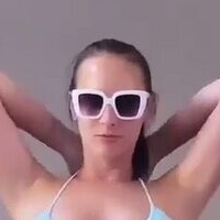 Miss Felicity Davis Naakt
