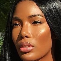 Monifa Jansen Naakt
