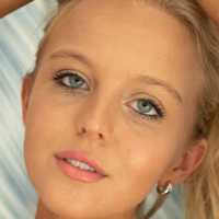 Morgan Cryer Naakt
