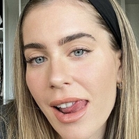 Mrs. Bella Naakt
