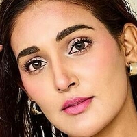 Mukti Mohan Naakt