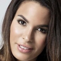 Nadine Velazquez Naakt