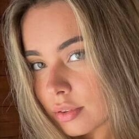 naomisolar Naakt