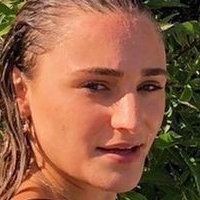 Niamh Emerson Naakt