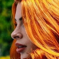 Nikkiolinok Naakt