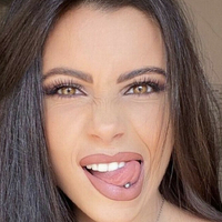Noemifrere Naakt