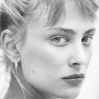 Nora Arnezeder Naakt
