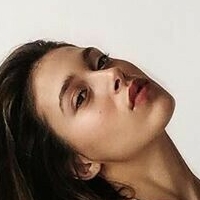 Nuria Oliu Naakt