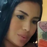 Paola Flores Naakt