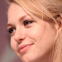 Penelope Mitchell Naakt