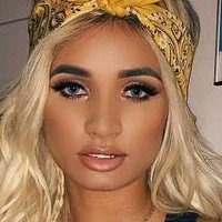 Pia Mia Naakt