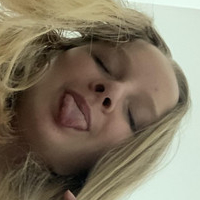 pluckypeaches Naakt