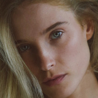 Polina Logvin Naakt