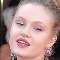 Polina Pushkareva Naakt