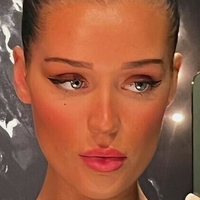 Rine Milane Naakt