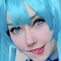 Rinzi Naakt