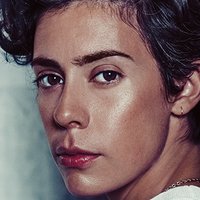 Roberta Colindrez Naakt