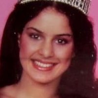 Ruth Zakarian Naakt