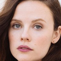 Sarah Ramos Naakt