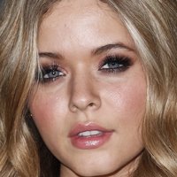 Sasha Pieterse Naakt