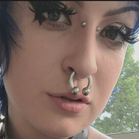 satanslilkittn Naakt