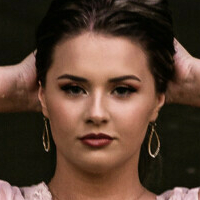 Savanah Thompson Naakt