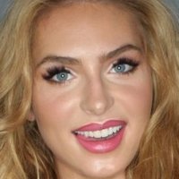 Saxon Sharbino Naakt