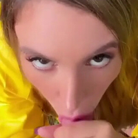 Scarlet Benz Naakt