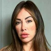 selenadi Naakt