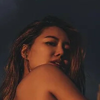 Serena Jung Naakt