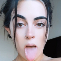 Shania Valero Naakt