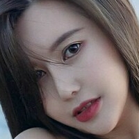 Shen Xinyu Naakt
