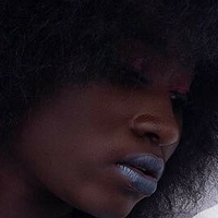 smiley_black_doll Naakt
