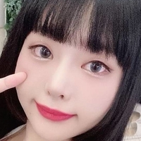 Song Mina Naakt