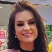 Suelen Lucca Naakt