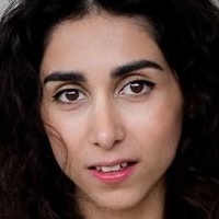 Suri Abbassi Naakt