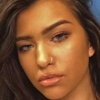 Tahlia Chung Naakt
