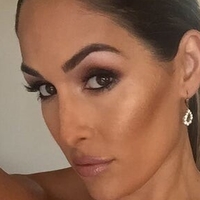 The Bella Twins: Naakt