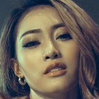 Tiffany Ngoc Ha Naakt