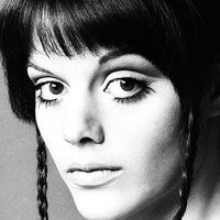 Tina Aumont Naakt