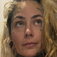 Vero Venturing Naakt
