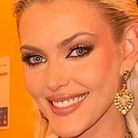 Victoria Kjaer Theilvig Naakt