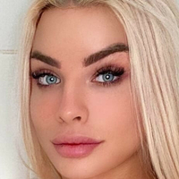 Victoria Mazhevski Naakt