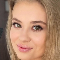 Weronika Zubowicz Naakt