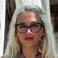 Xhulia Niсo Naakt