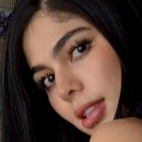 Yineth Medina Naakt