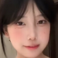 YuYu930 Naakt